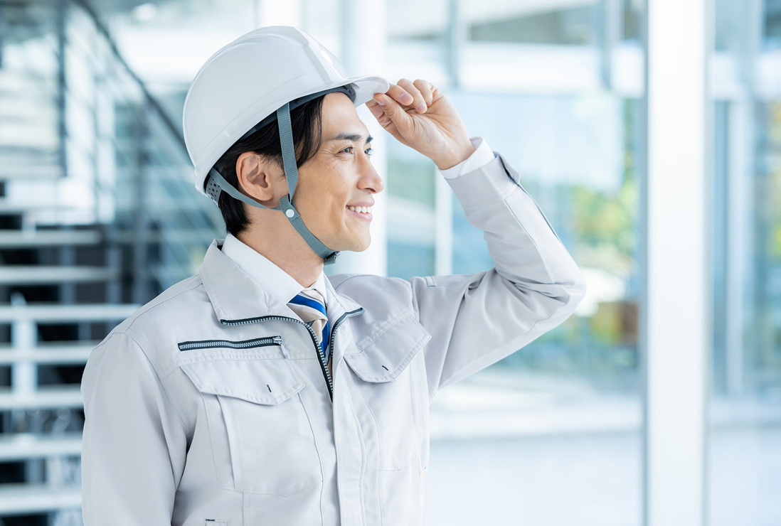 働く外国人の写真