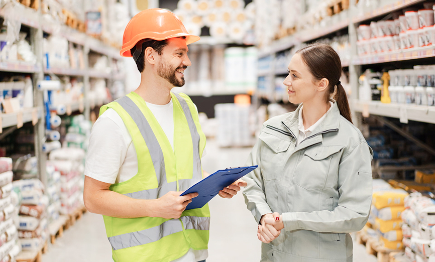 働く男女の写真